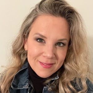 Meet your Posher, Julie